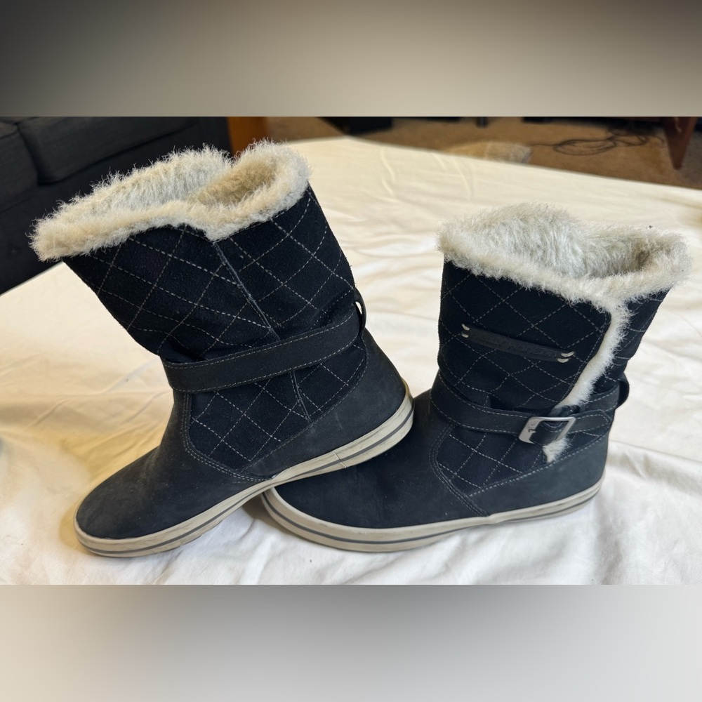 Helly Hansen Alexandria Black Quilted Winter Boots, women’s size 6